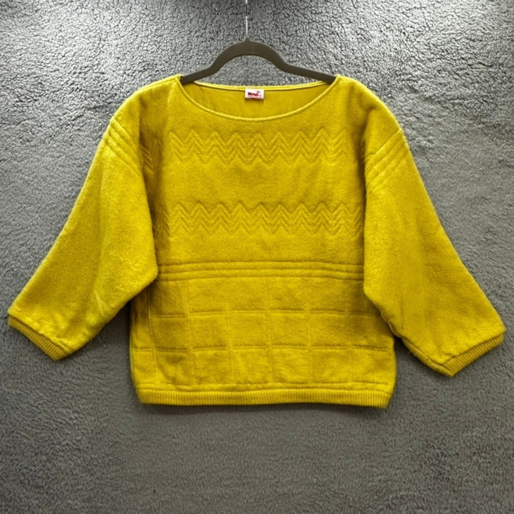 VTG Mondi Women's 36 Yellow Textured Wool Blend Knit Sweater Chevron Quilted